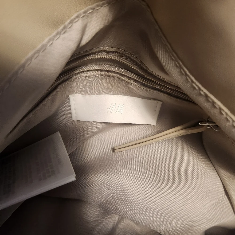 H&M sophisticated cream
